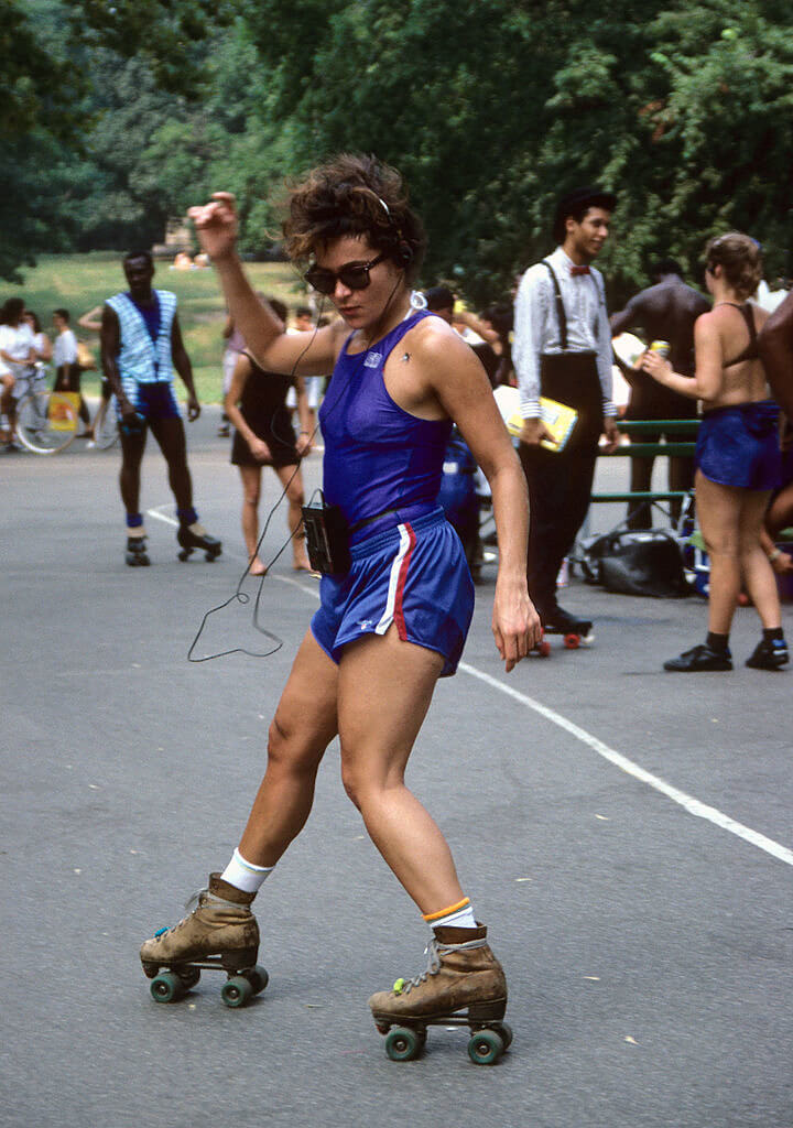 ​Roller Skating In The Most '80s Style