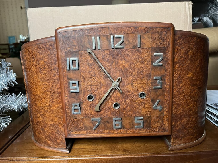 Art Deco Clocks - Up to $1,000