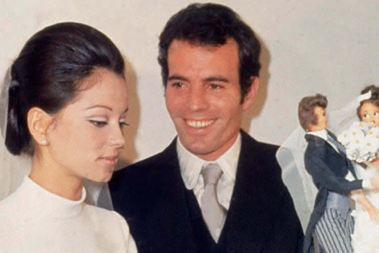 ​1971 - Julio Iglesias And Isabel Preysler